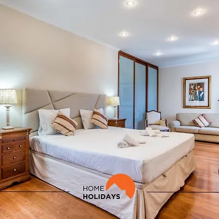 #128 Number 10 By Holidays Vakantiehuis