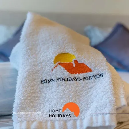 Vakantiehuis #128 Number 10 By Holidays *