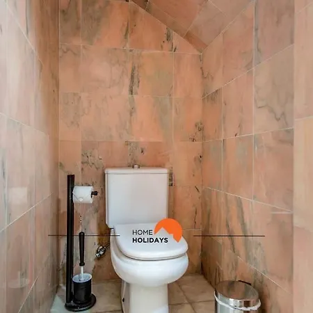 #128 Number 10 By Holidays Prázdninový dům *