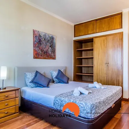 #128 Number 10 By Holidays 別荘