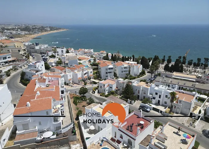 度假居 #128 Number 10 By Holidays *