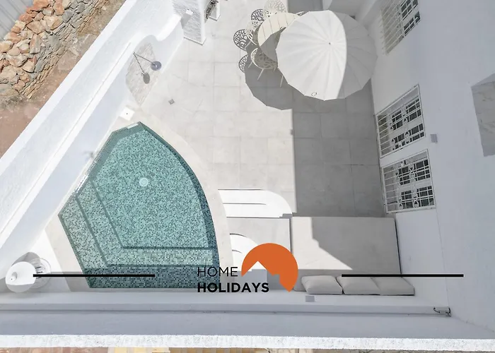 #128 Number 10 By Holidays 度假居 *